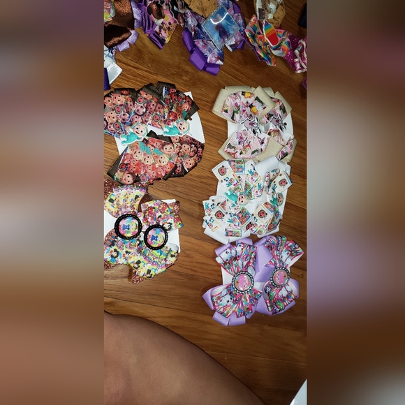 Colorful Assorted Hair Bows - Picture 9 of 10